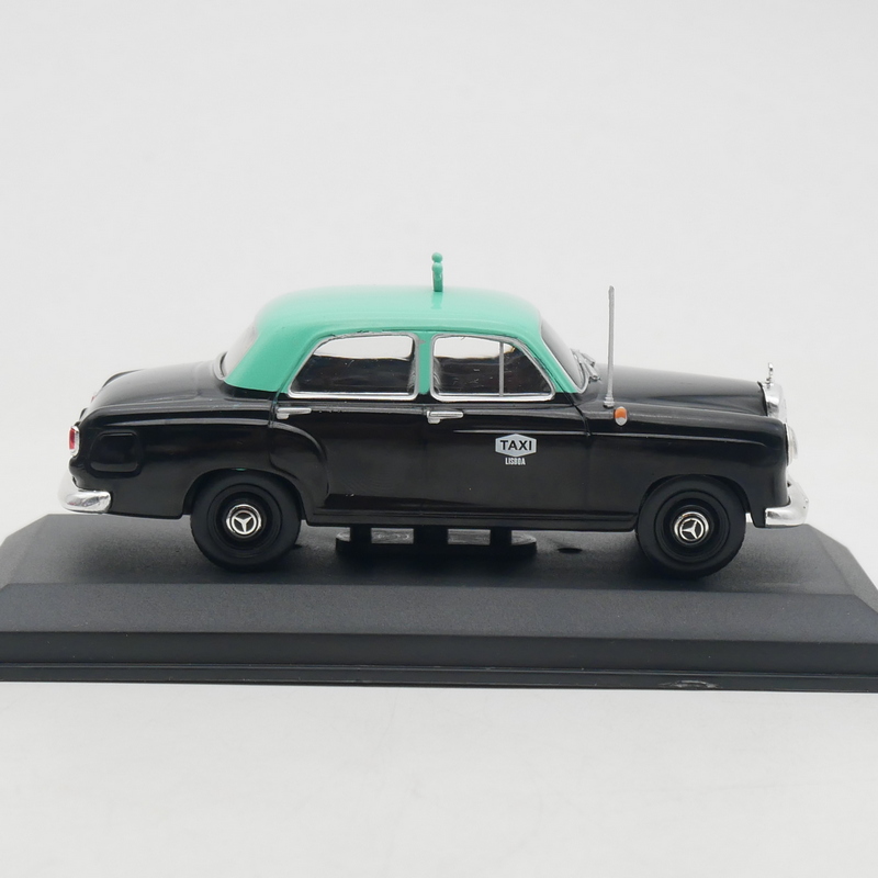 IXO 1:43 Escala Miniatura em L - Vintage Collectible & Vintage Dolls avaliação e preço